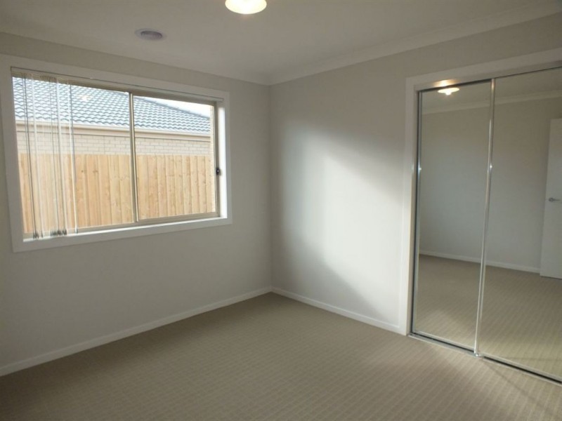 5 Weebill Way, Pakenham VIC 3810