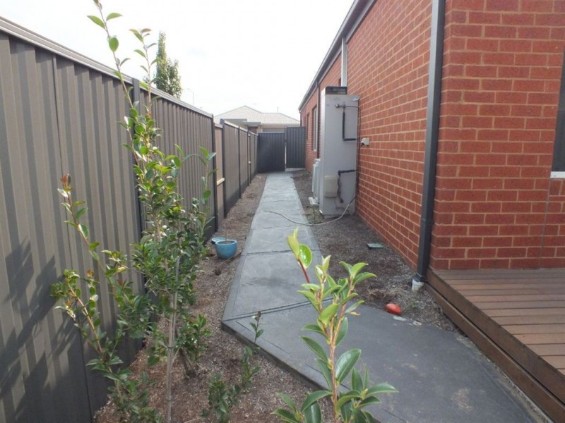 25 Sarton Link, Pakenham VIC 3810