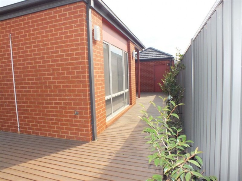 25 Sarton Link, Pakenham VIC 3810