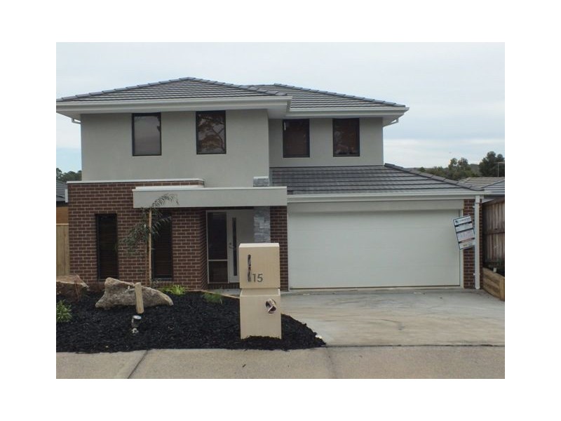 15 Herbert Street, Pakenham VIC 3810