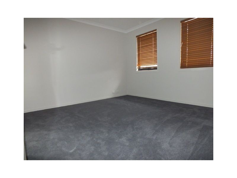 15 Herbert Street, Pakenham VIC 3810