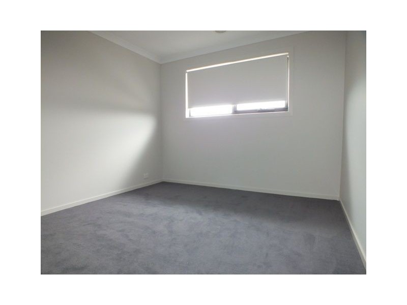 15 Herbert Street, Pakenham VIC 3810