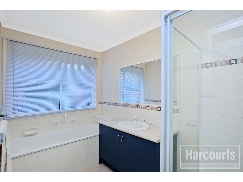 22 Tuscany Rise, Pakenham VIC 3810