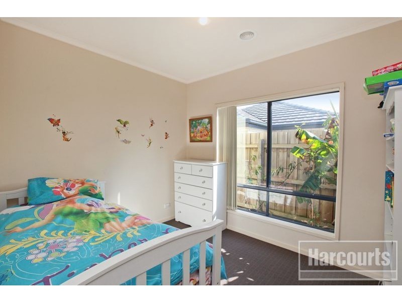 11/120 Ahern Road, Pakenham VIC 3810