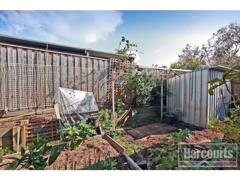 11/120 Ahern Road, Pakenham VIC 3810