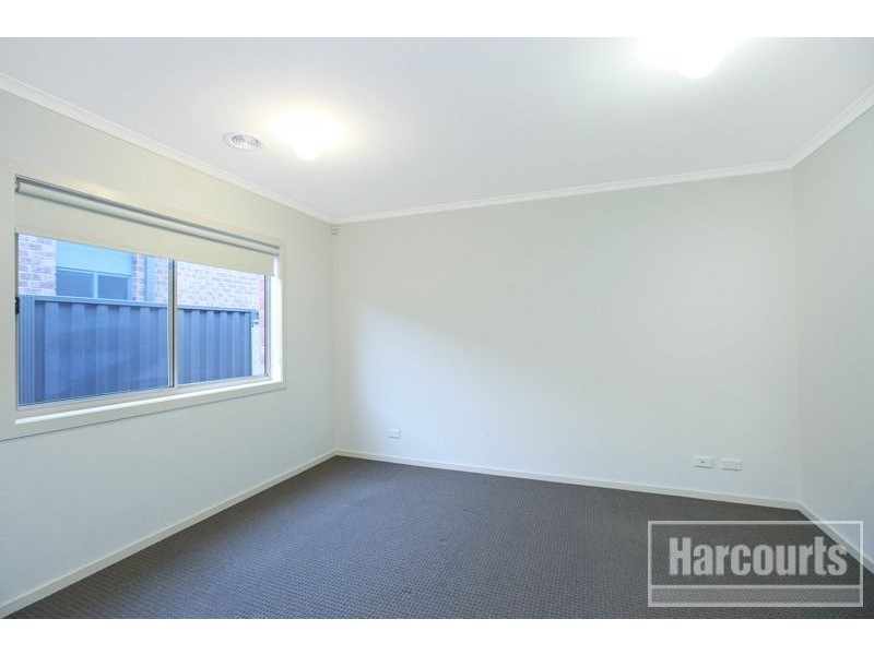 5 Mirabelle Street, Pakenham VIC 3810