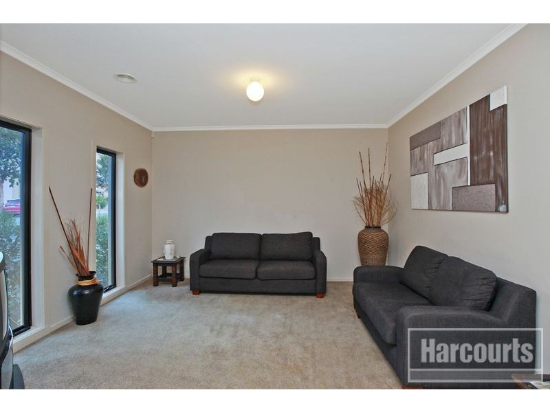 7 Macquarie Circuit, Pakenham VIC 3810