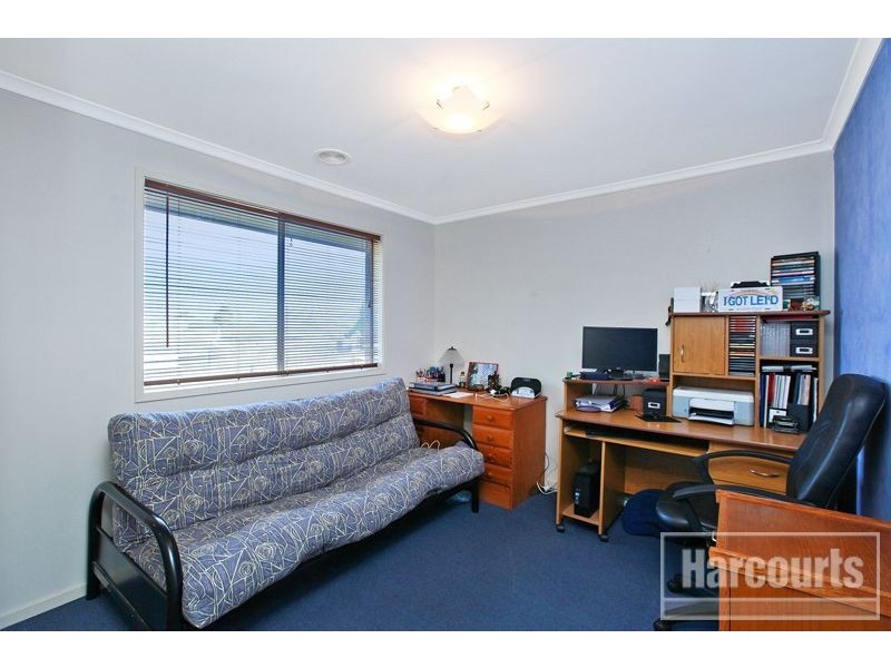 2 Glenda Court, Pakenham VIC 3810