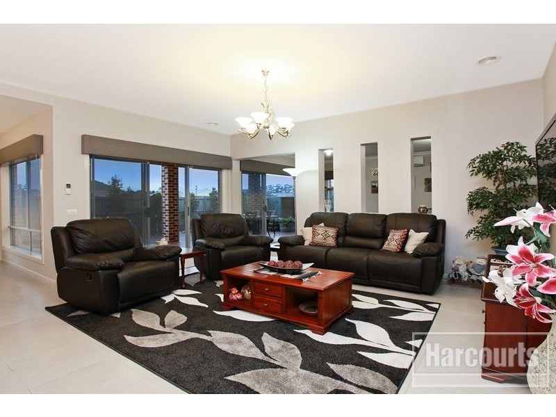 88 Livingstone Boulevard, Pakenham VIC 3810