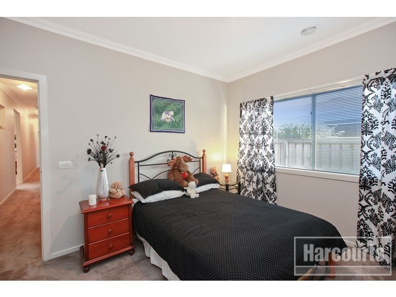 88 Livingstone Boulevard, Pakenham VIC 3810