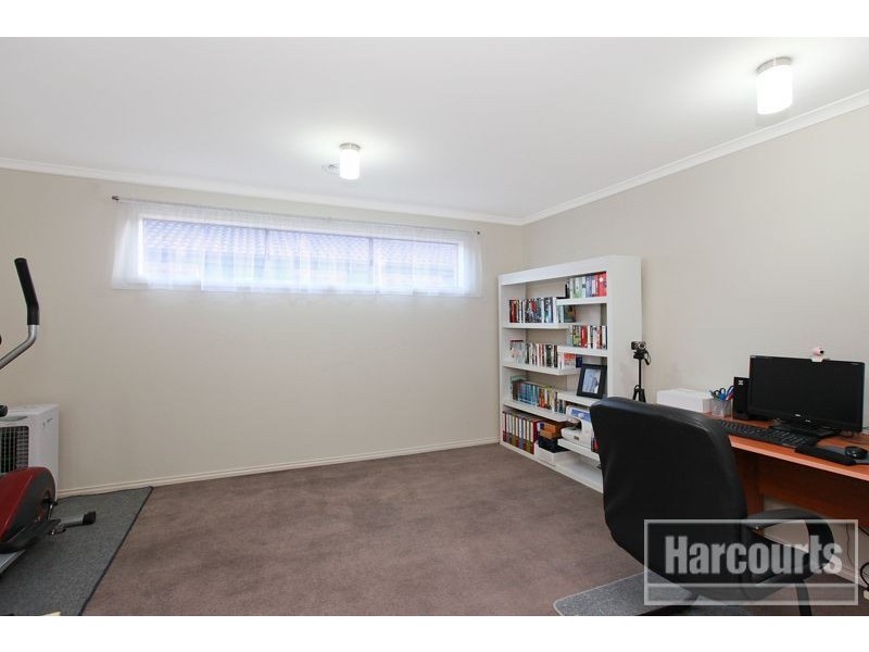 11 Mirabelle Street, Pakenham VIC 3810