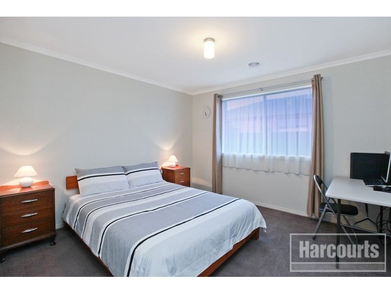 11 Mirabelle Street, Pakenham VIC 3810