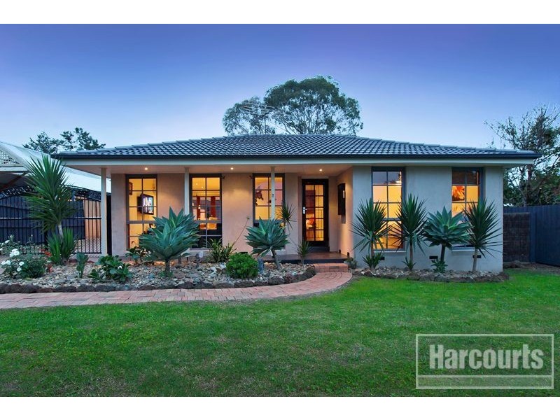 2 Finch Court, Pakenham VIC 3810
