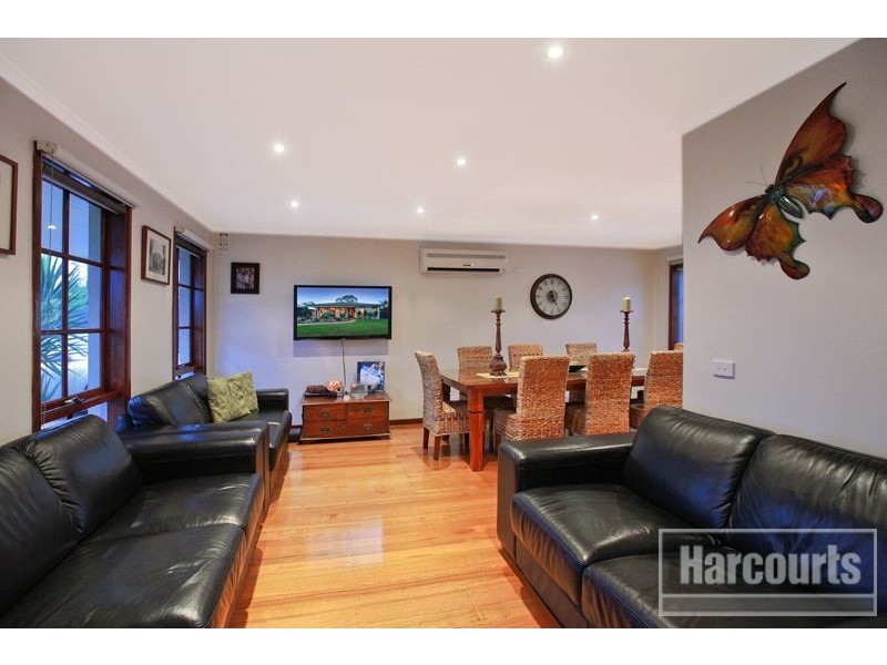 2 Finch Court, Pakenham VIC 3810