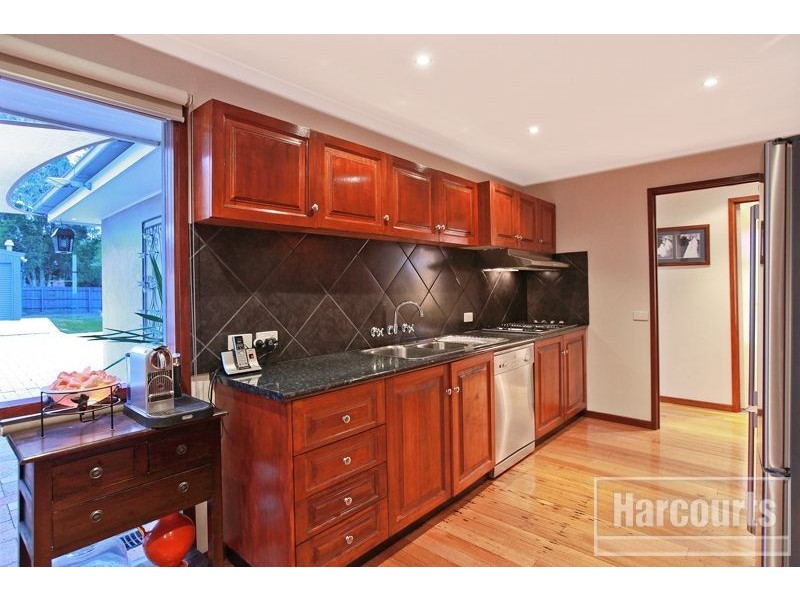 2 Finch Court, Pakenham VIC 3810