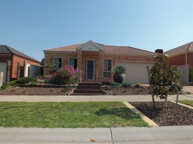 7 Charlotte Pass, Pakenham VIC 3810