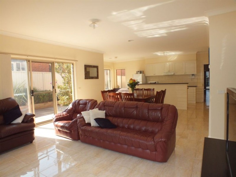 7 Charlotte Pass, Pakenham VIC 3810