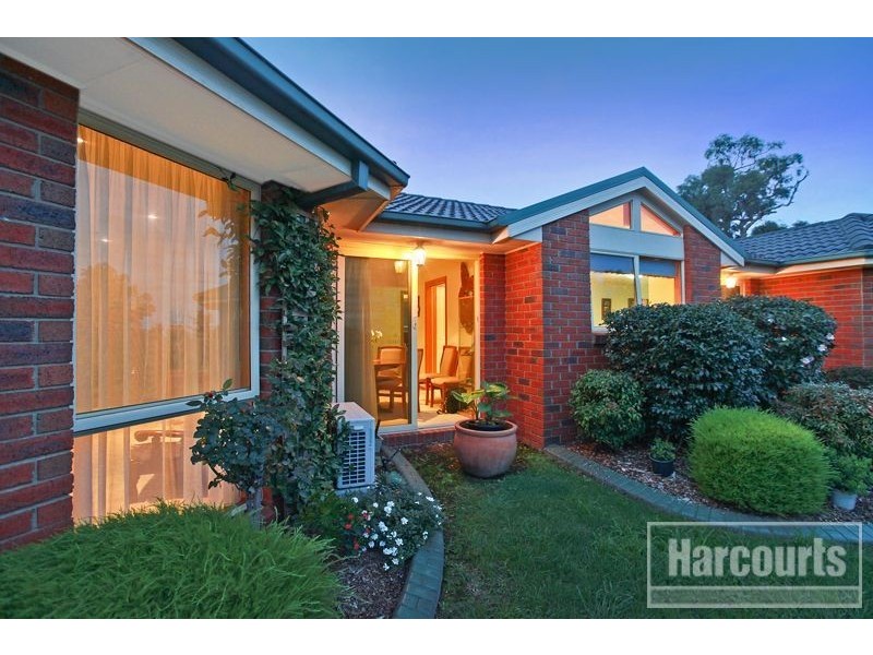 6 Tonia Court, Pakenham VIC 3810