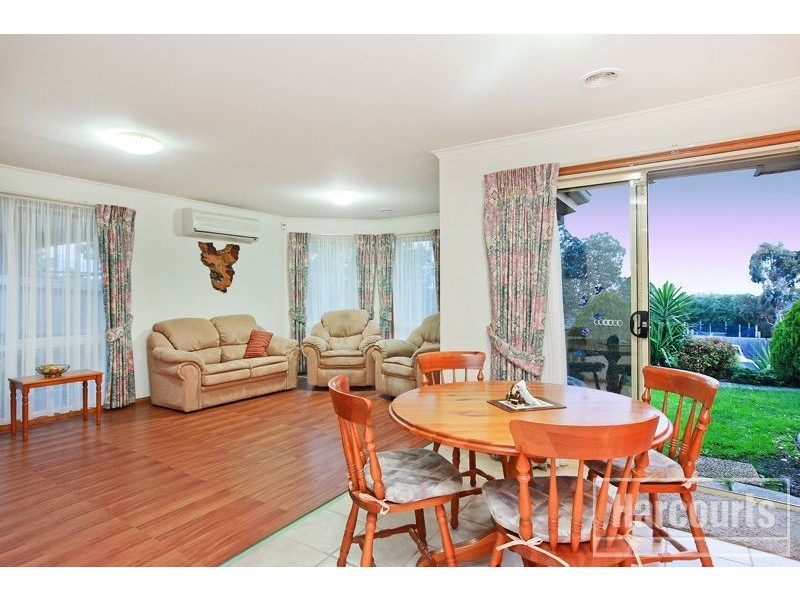 6 Tonia Court, Pakenham VIC 3810