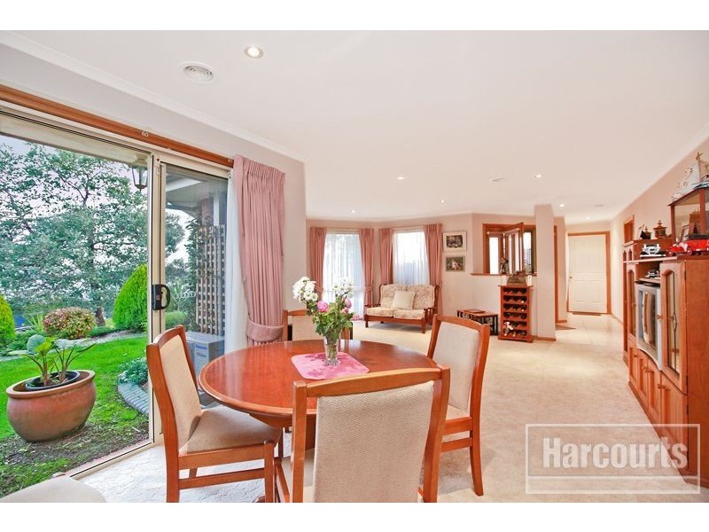 6 Tonia Court, Pakenham VIC 3810