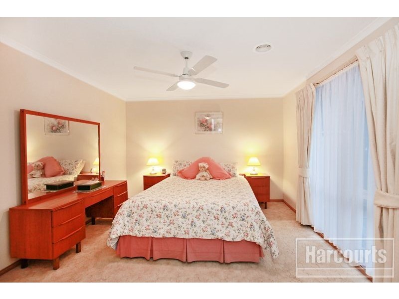 6 Tonia Court, Pakenham VIC 3810