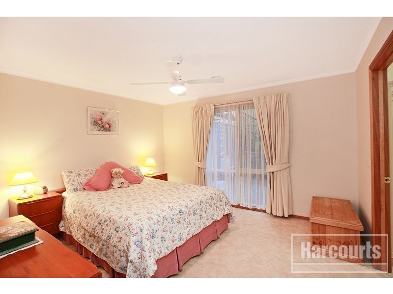 6 Tonia Court, Pakenham VIC 3810