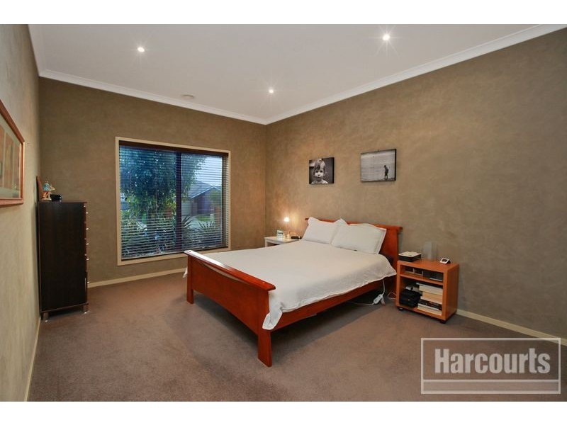 11 Botanic Drive, Pakenham VIC 3810