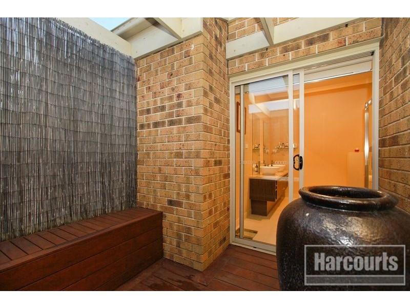 11 Botanic Drive, Pakenham VIC 3810