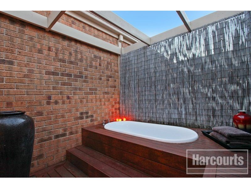 11 Botanic Drive, Pakenham VIC 3810