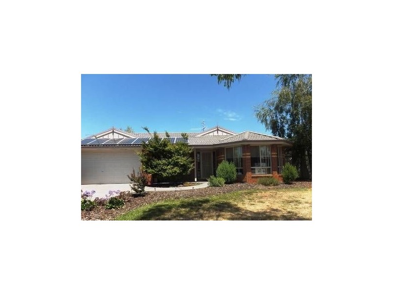 3 Genoa Grove, Pakenham VIC 3810
