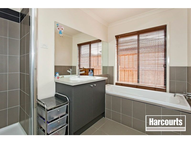 6 Mikasa Place, Pakenham VIC 3810