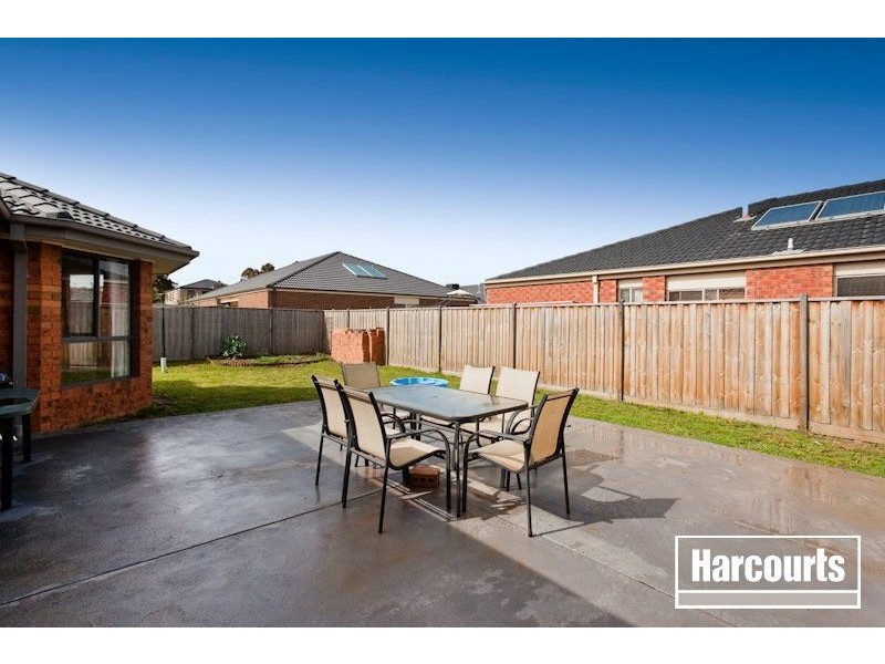 6 Mikasa Place, Pakenham VIC 3810