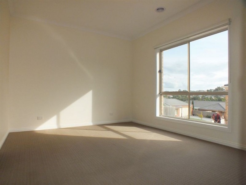 2/7 Blue Gum Court, Pakenham VIC 3810