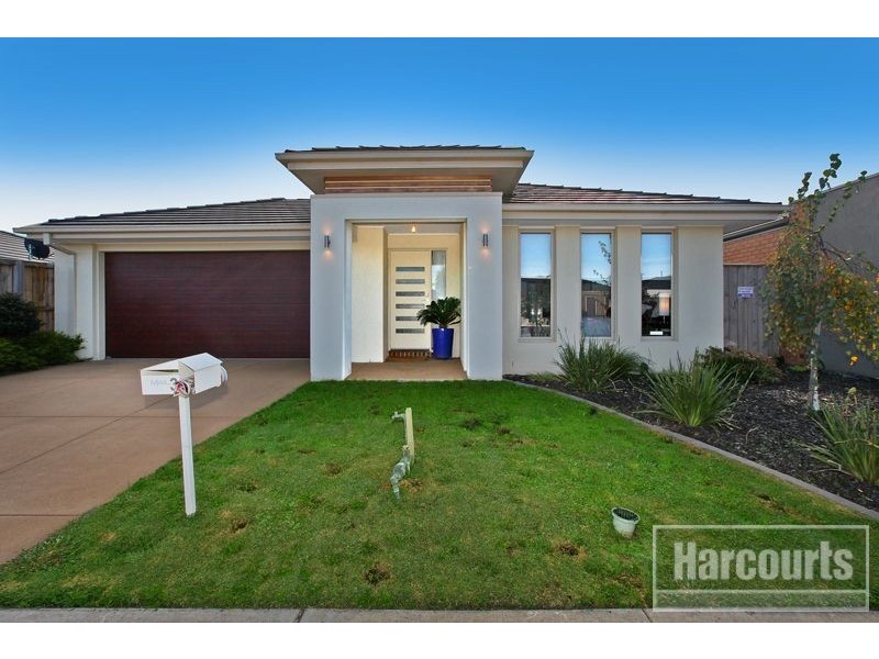 3 Cascade Way, Pakenham VIC 3810