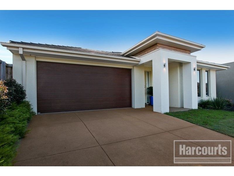 3 Cascade Way, Pakenham VIC 3810