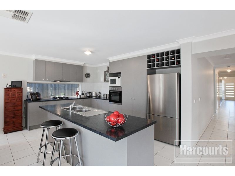 3 Cascade Way, Pakenham VIC 3810