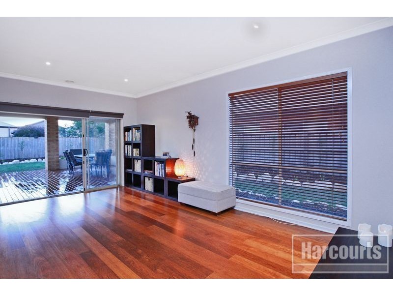 7 Henry Lawson Drive, Pakenham VIC 3810