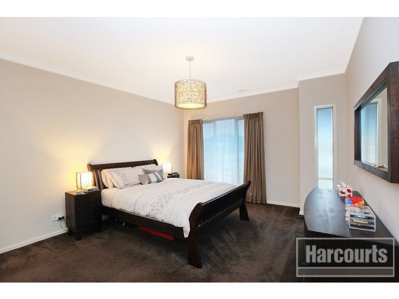 7 Henry Lawson Drive, Pakenham VIC 3810