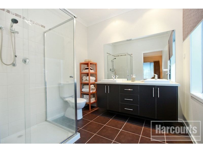 7 Henry Lawson Drive, Pakenham VIC 3810