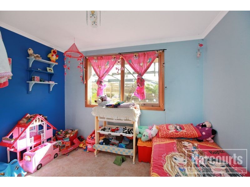 137 Eagle Drive, Pakenham VIC 3810