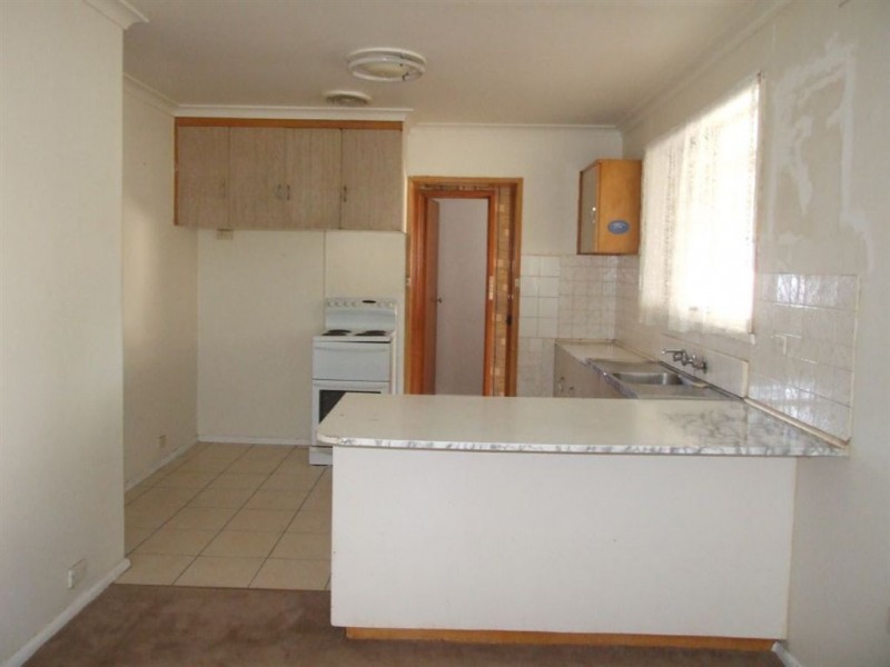 18 Henry Street, Pakenham VIC 3810