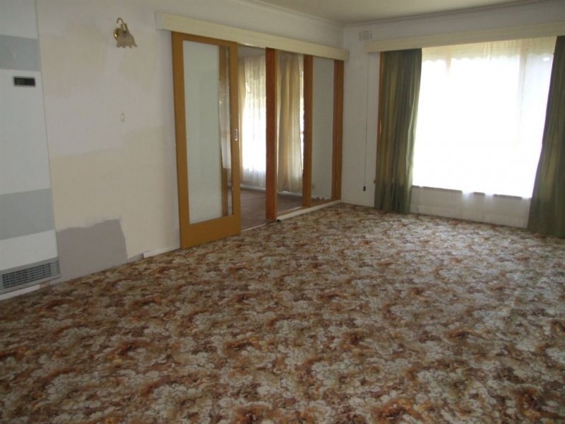 18 Henry Street, Pakenham VIC 3810