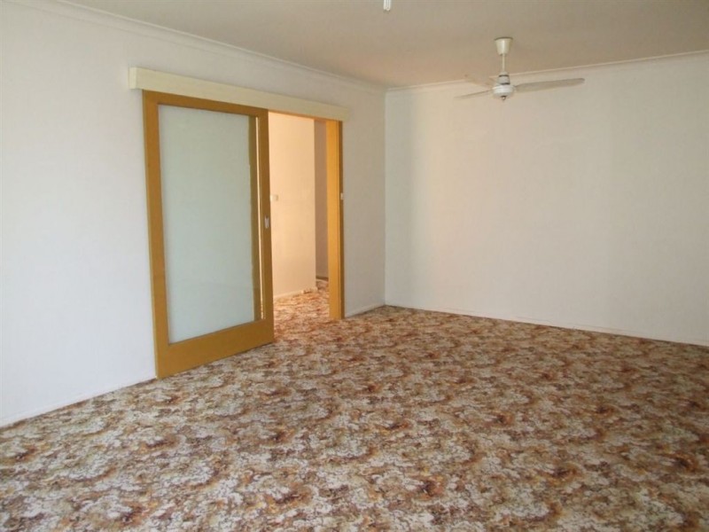 18 Henry Street, Pakenham VIC 3810