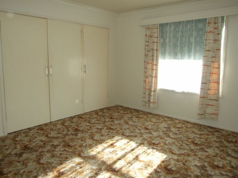 18 Henry Street, Pakenham VIC 3810