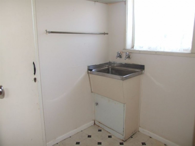 18 Henry Street, Pakenham VIC 3810