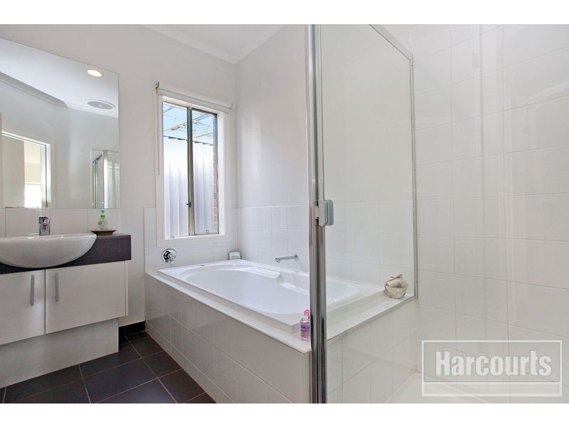 30 The Circuit, Pakenham VIC 3810