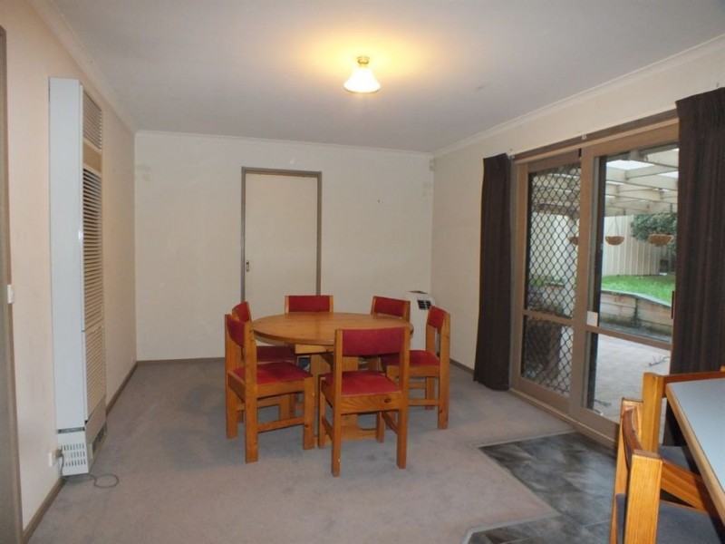 2 Paramount Way, Pakenham VIC 3810
