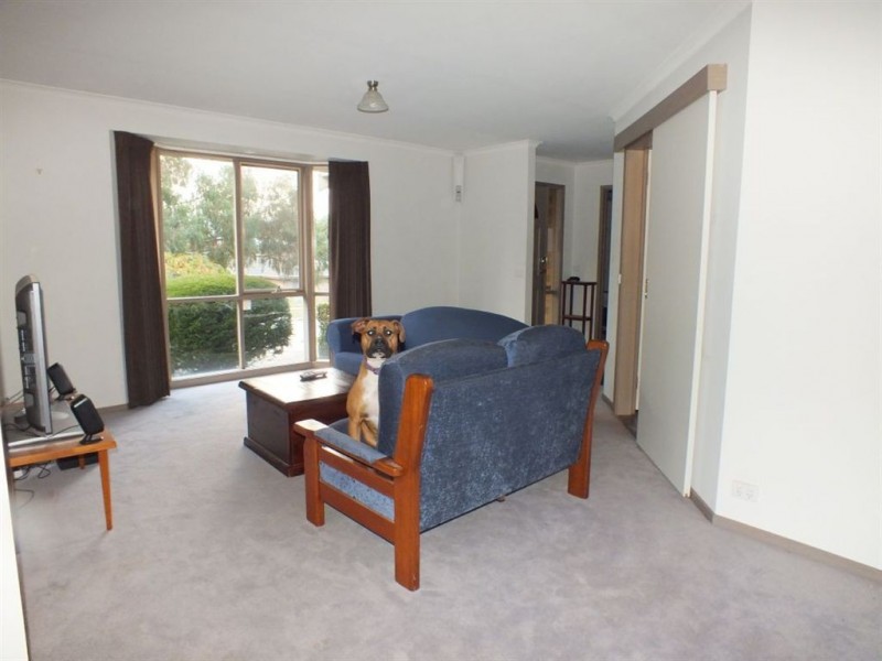 2 Paramount Way, Pakenham VIC 3810