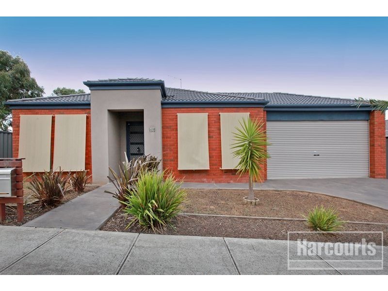 16 Ivory Drive, Pakenham VIC 3810