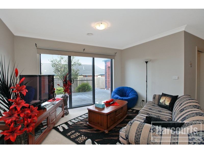 16 Ivory Drive, Pakenham VIC 3810